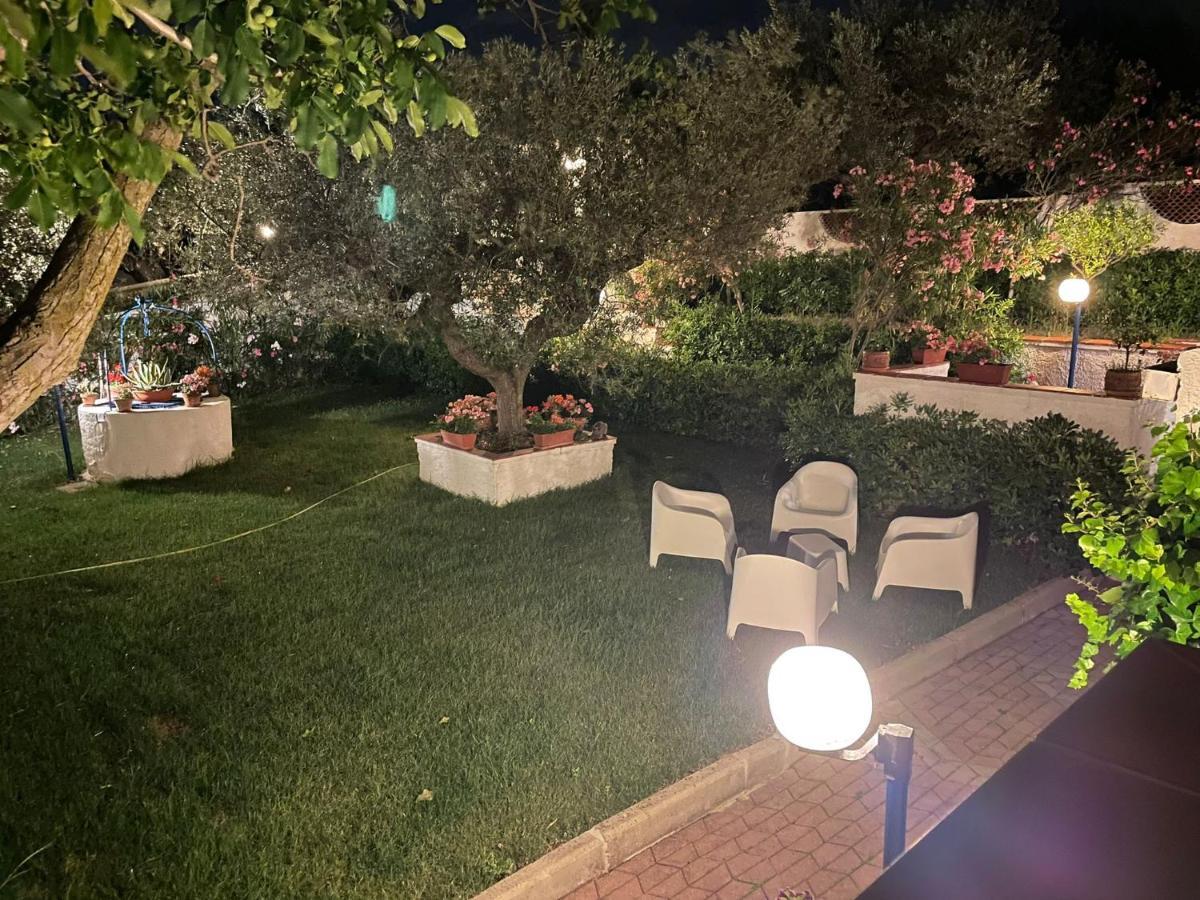 チッタ・サンタンジェロ Il Giardino Degli Uliviヴィラ エクステリア 写真